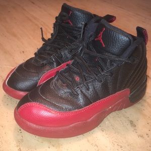 Red/black Jordan’s